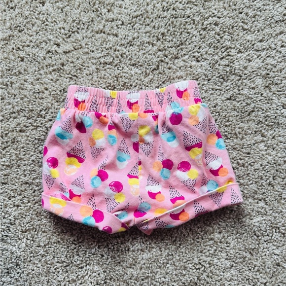 Bundle of 2 Baby Girl Shorts Plaid printed and Ice cream printed – 6-12 Months - Picture 3 of 9